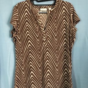 New York & Company, Size Medium Tan & White patterned blouse